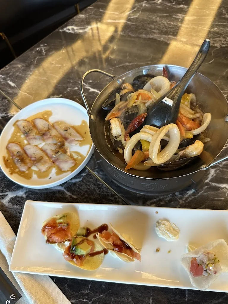 Kinga Dekiert_Villa Gao_Basiano_review