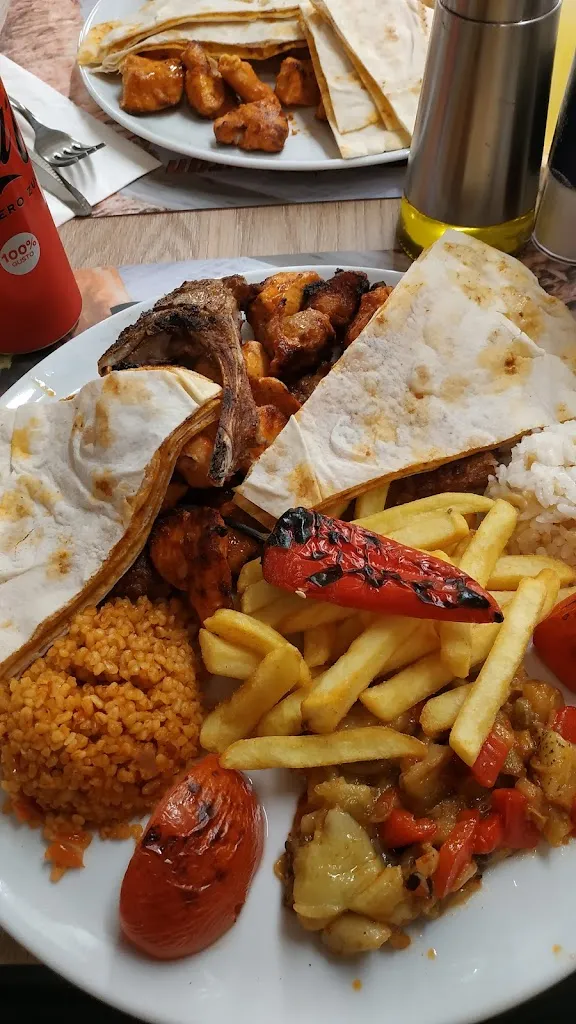 Menu_Uylas Kebab Center - Bareggio_Bareggio_immagine_3