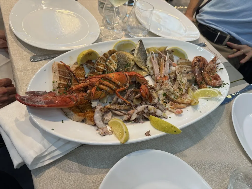 Ross M._Mi Manchi Ristorante Pizzeria specialità di pesce_Bareggio_review