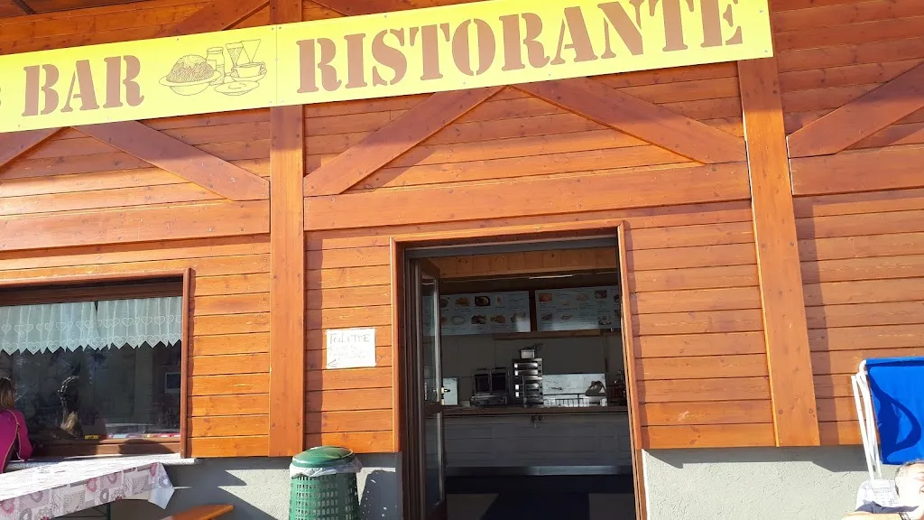 Risto-Self Bar il Cacciatore restaurant in Barzio