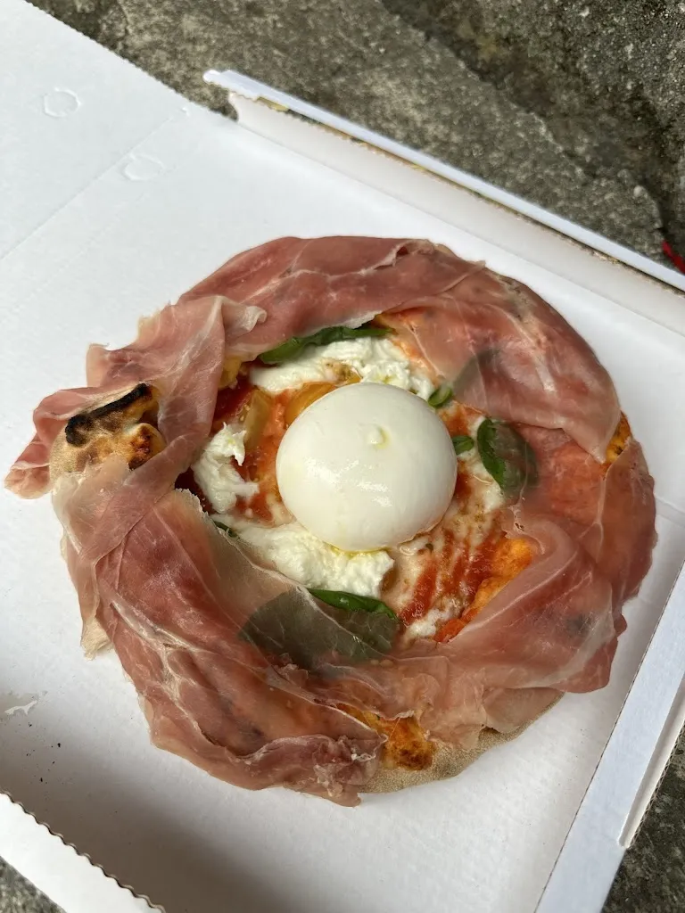 Rhys_Napizza_Barzio_review