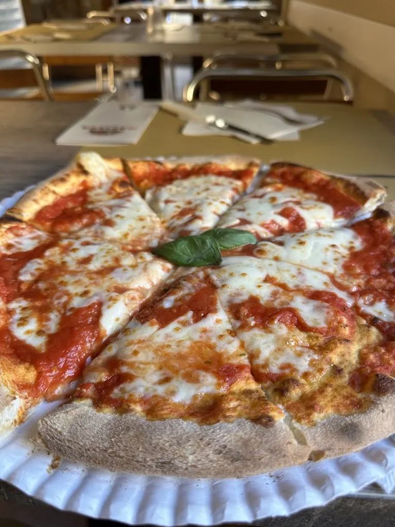 Pavel Sedlacek_Napizza_Barzio_review