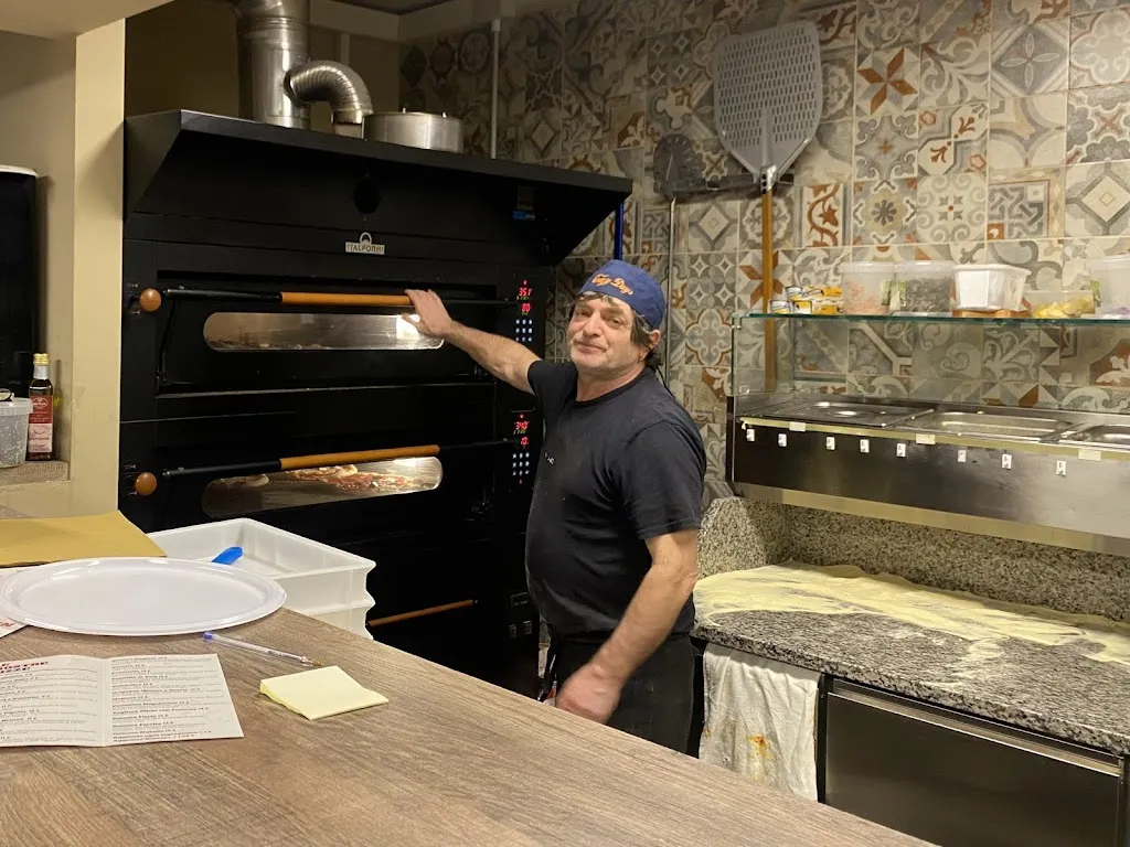 Ece Gungor_Napizza_Barzio_review