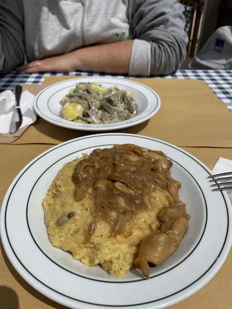 La Stube Del Fondista restaurant in Barzio