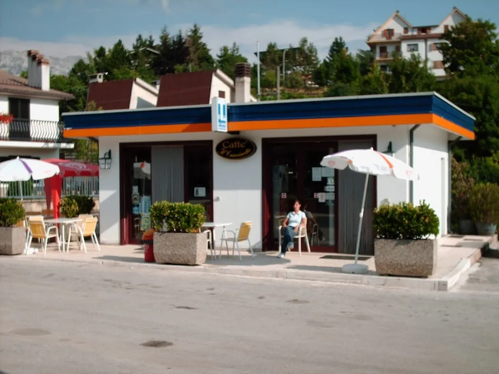 IL CAMINETTO BAR TABACCHI SCOMMESSE GIOCHI Stazione di servizio SANTILLI FUEL restaurant in Campo di Giove