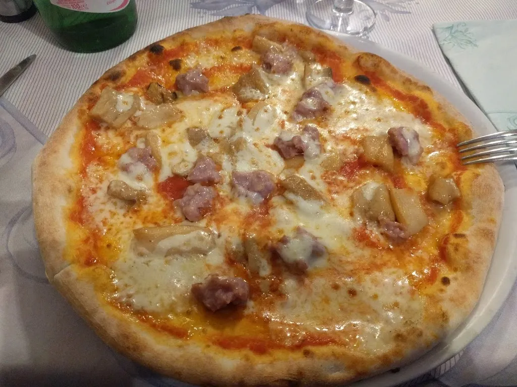 André Tanaka Rufato_Pizzeria Santa Lucia_Bastida Pancarana_review