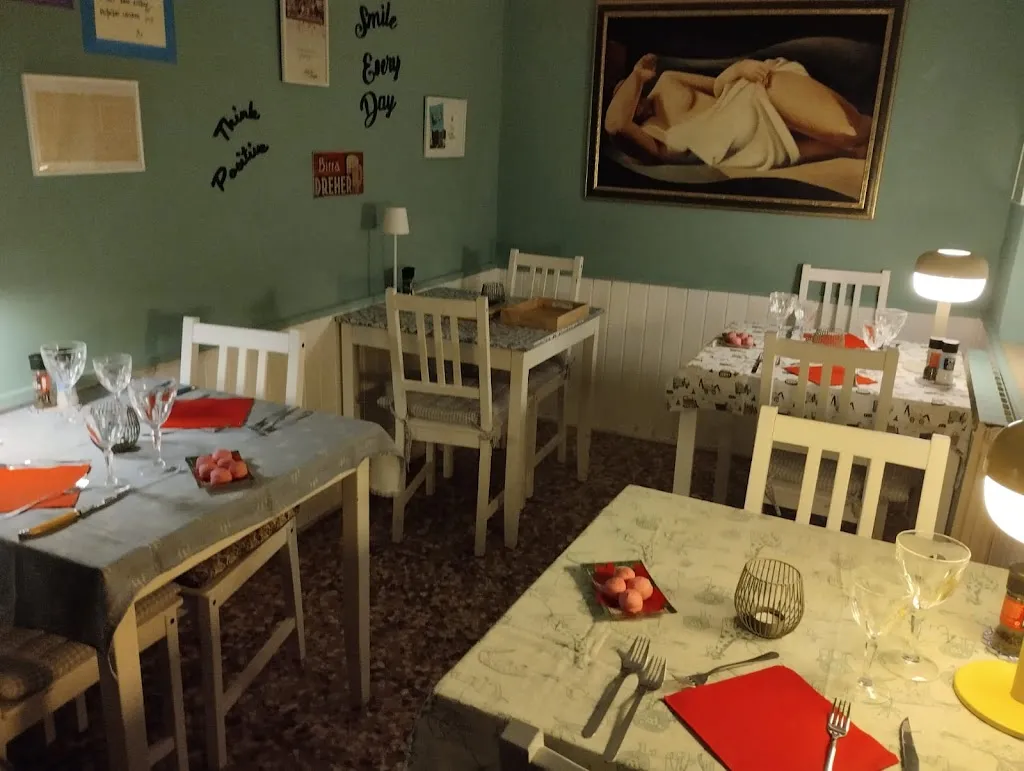 La dispensa di Roby restaurant in Battuda