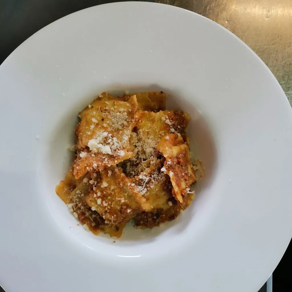 Ristorante Continental_Battuda_slider_image_3