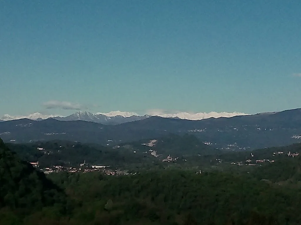 Nifty Nicholls_Balcony On The Valley_Bedero Valcuvia_recensione