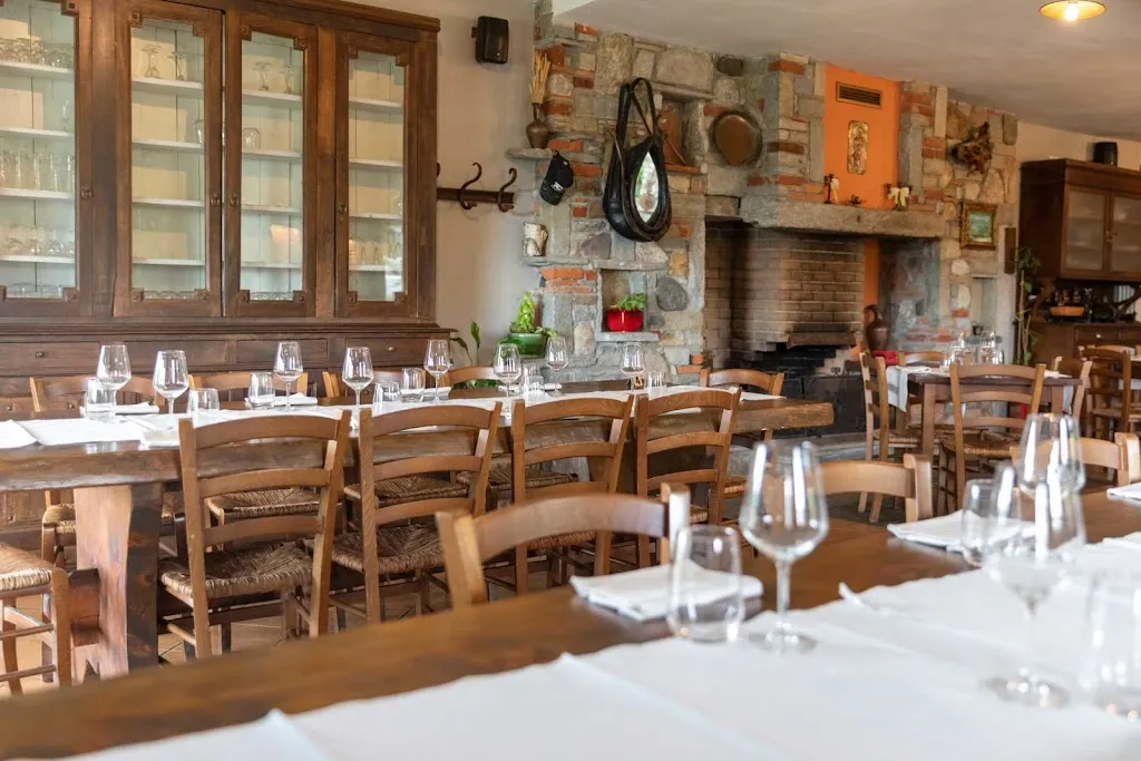 Balcony On The Valley restaurant in Bedero Valcuvia