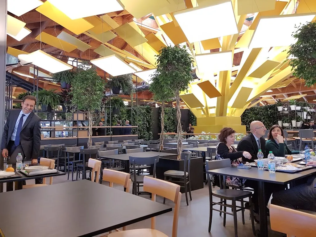 Mediolanum Garden restaurant in Basiglio