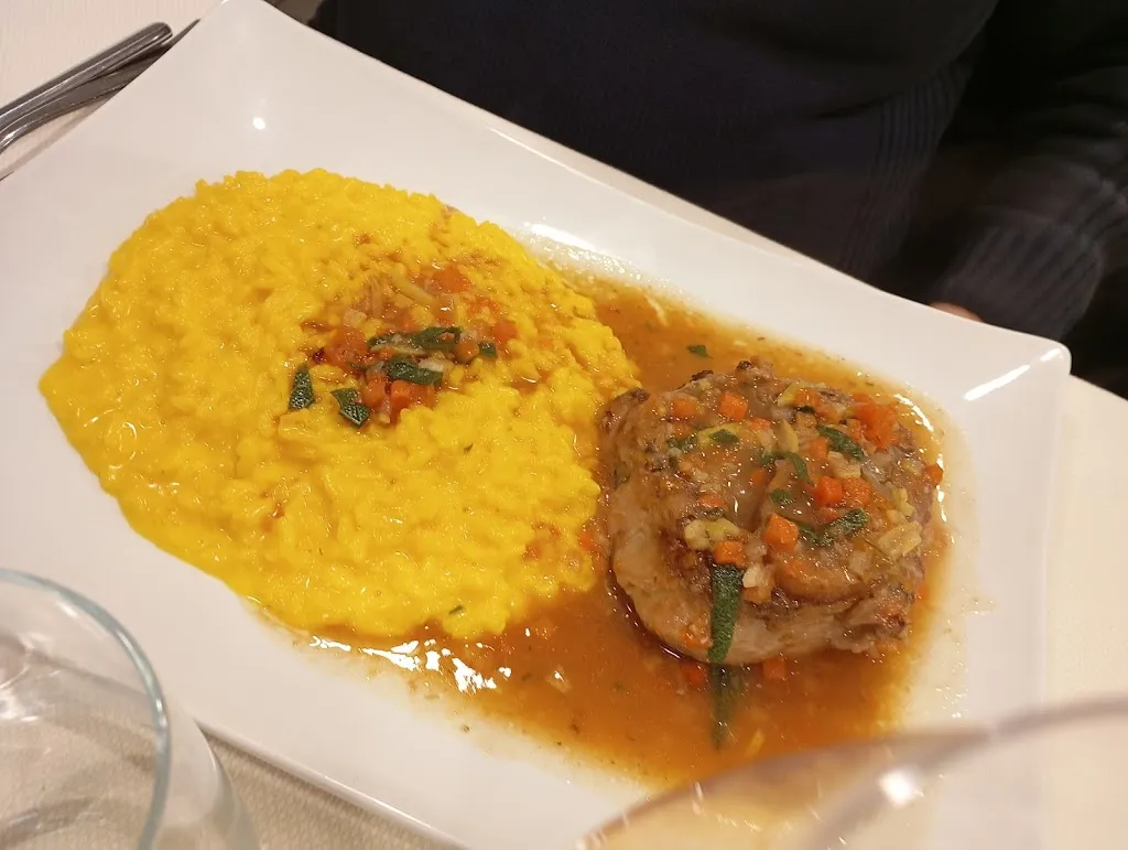 Debora Colombo_i 2 _- basej_Basiglio_review