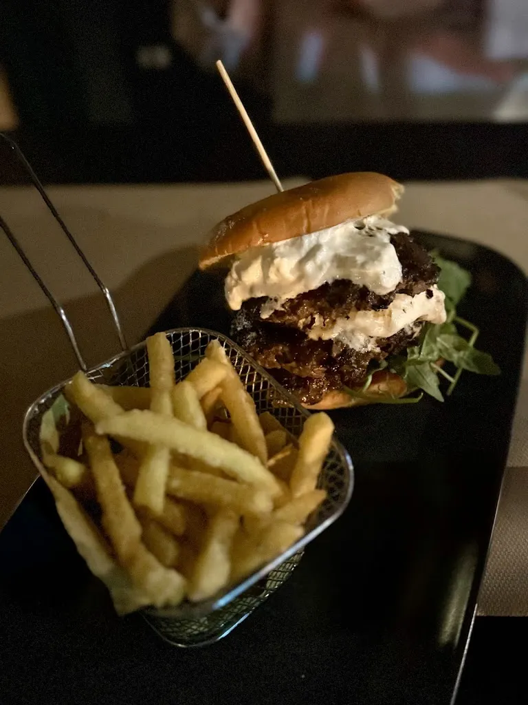 Araceli Velasco_OFFICINA pub pizzeria_Basiglio_review