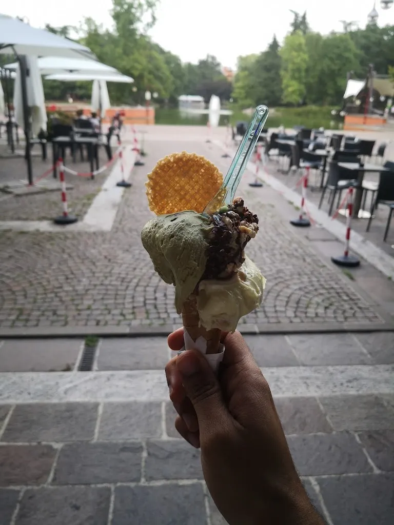 Jimmy Madon_Gelateria Orocolato_Basiglio_review