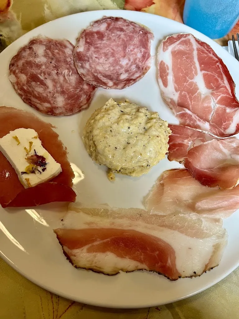 Martina Regazzetti_La piccola trattoria da Tite_Bedulita_review