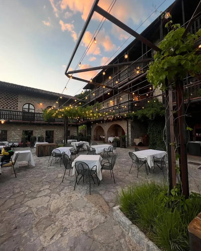 Cascina Belvedì Ristorante Albergo_Bedulita_slider_image_3