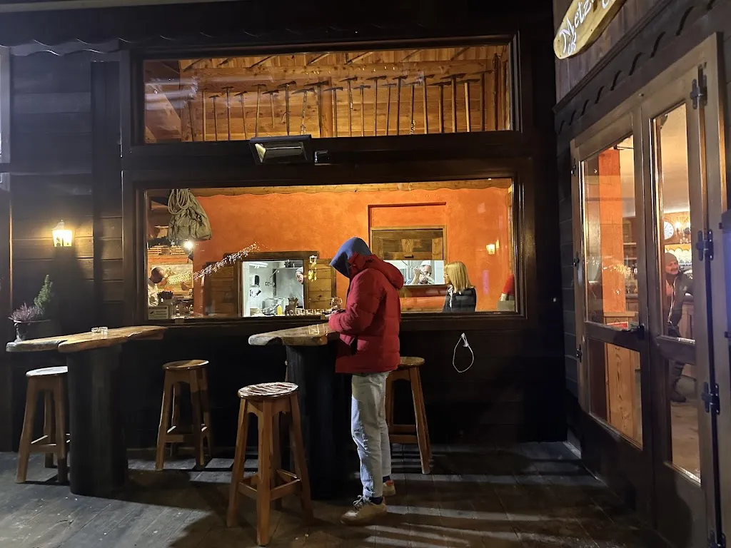 Luciana Tan_Metzelet Alpine Dining_Valtournenche_review