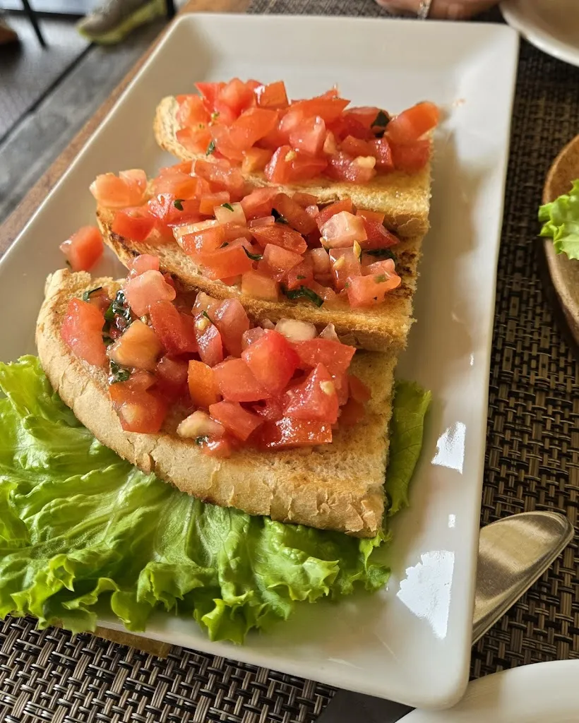 Cory L_Cafe & Restaurant_Bellagio_review