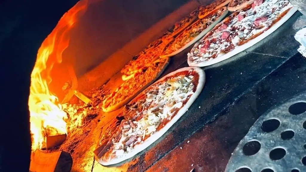 Pizzeria Il Castello di Bellusco_Bellusco_slider_image_2