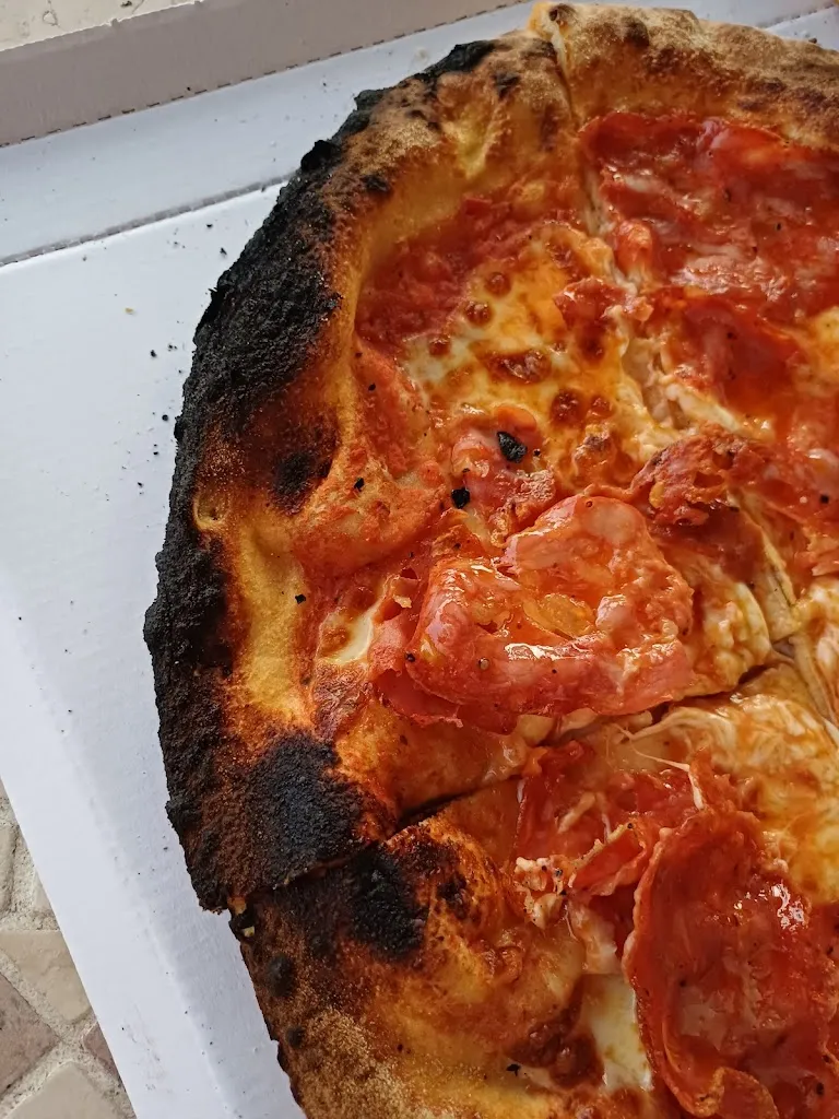 Anonymous_La Diavola Pizzeria D'asporto_Bellusco_review