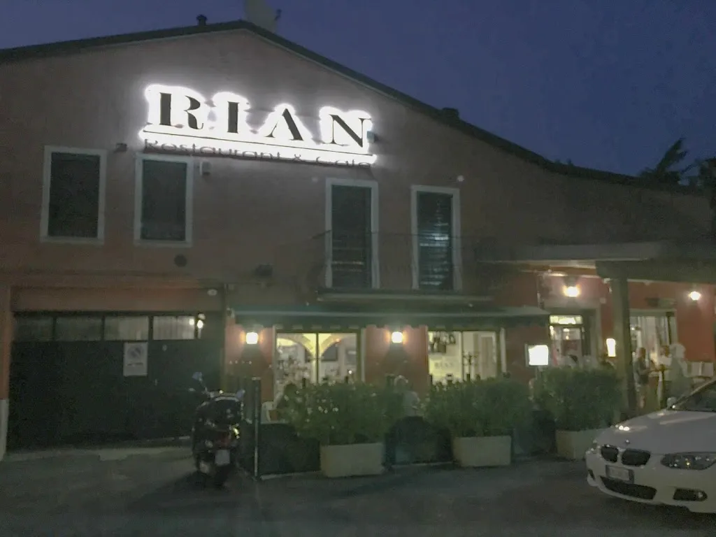 Rian Restaurant Cafe’ restaurant in Bellinzago Lombardo