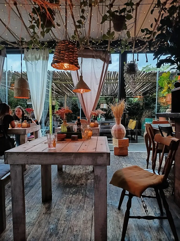 Lario's Bistrot_Bene Lario_slider_image_3