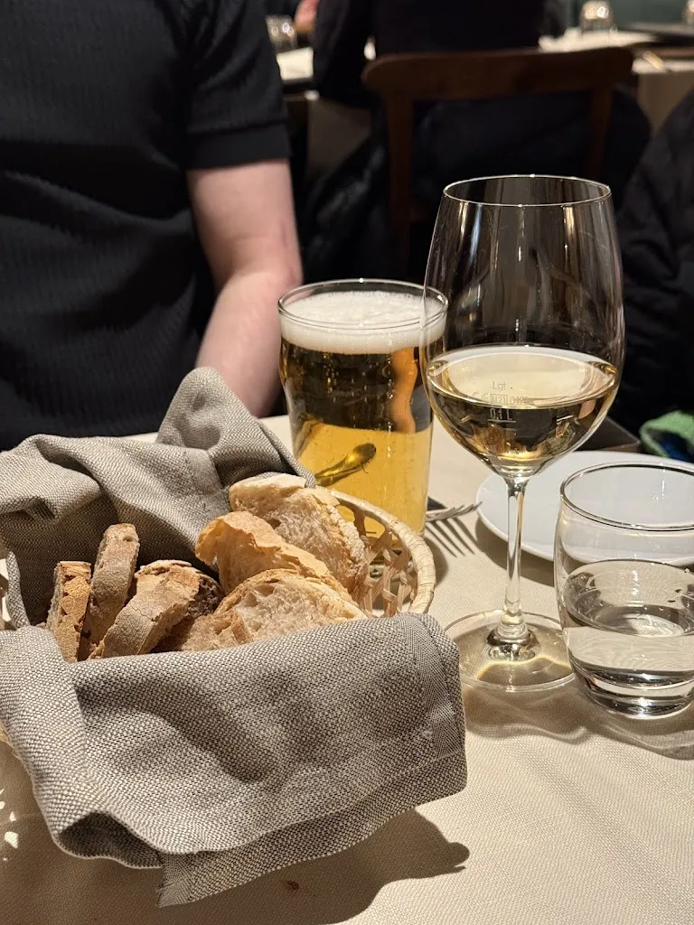 Alona Mae Lonsdale_Ymeletrob_Valtournenche_review