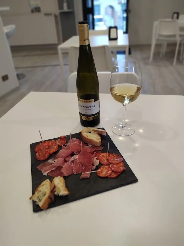 Menu_In&Out - Cafè & Bistrot - Beregazzo_Beregazzo con Figliaro_image_2