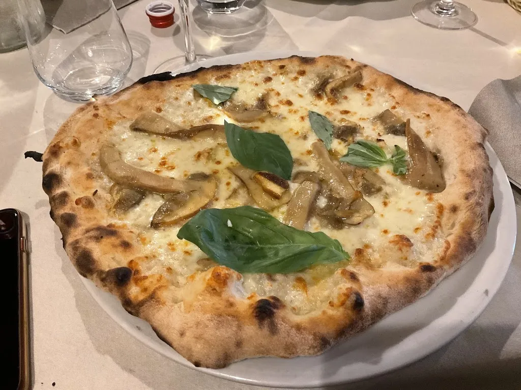 Pizzeria Castello_Bereguardo_slider_image_2