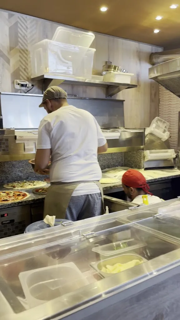 Pizzeria Sotto zero_Valtournenche_slider_image_2