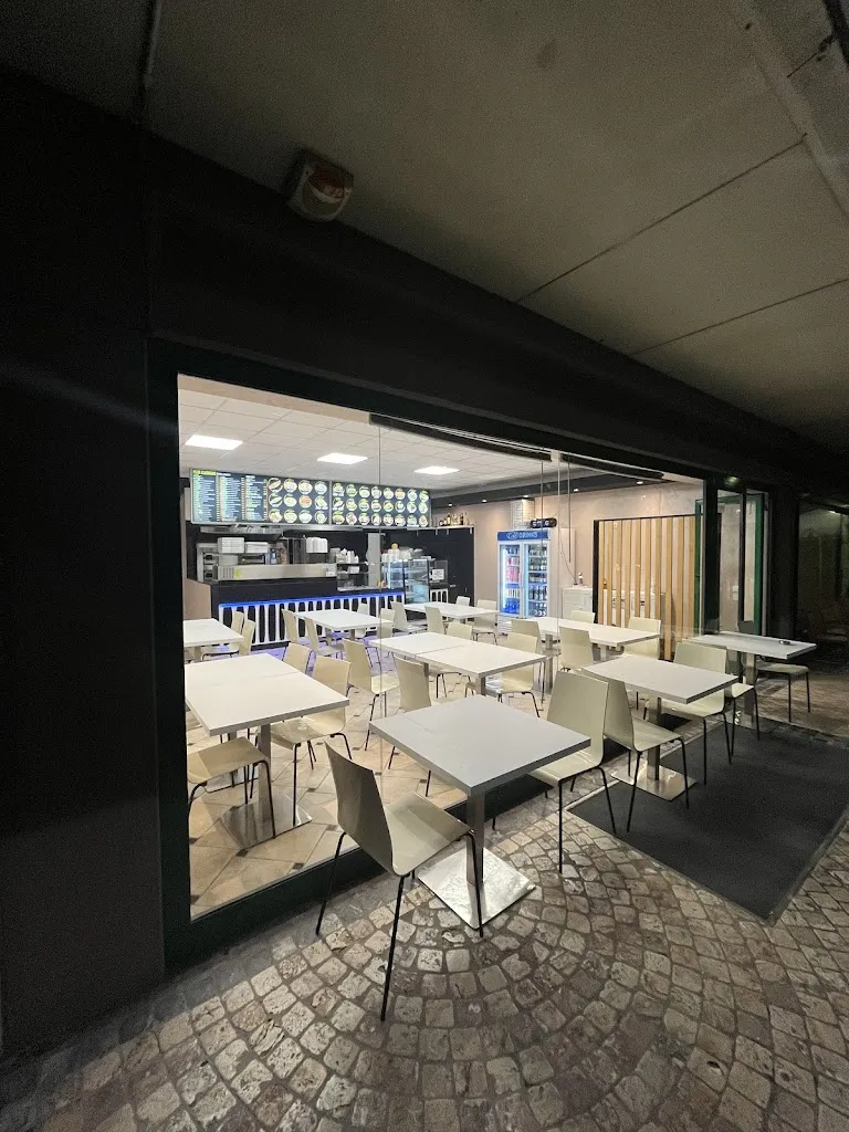 Kebap Pizza Mesopotamia restaurant in Bernareggio