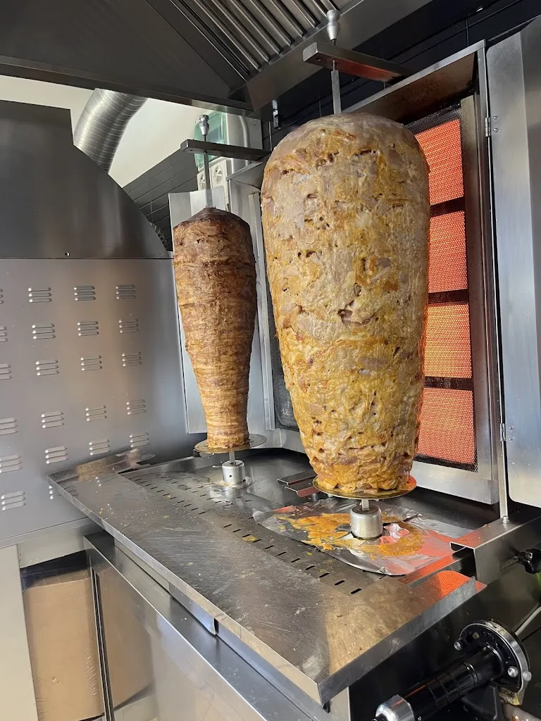 Kebap Pizza Mesopotamia_Bernareggio_slider_image_3