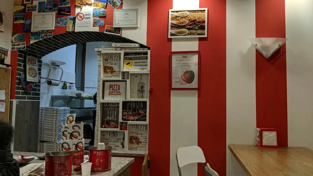 Pizzeria Il Peperoncino restaurant in Bernareggio