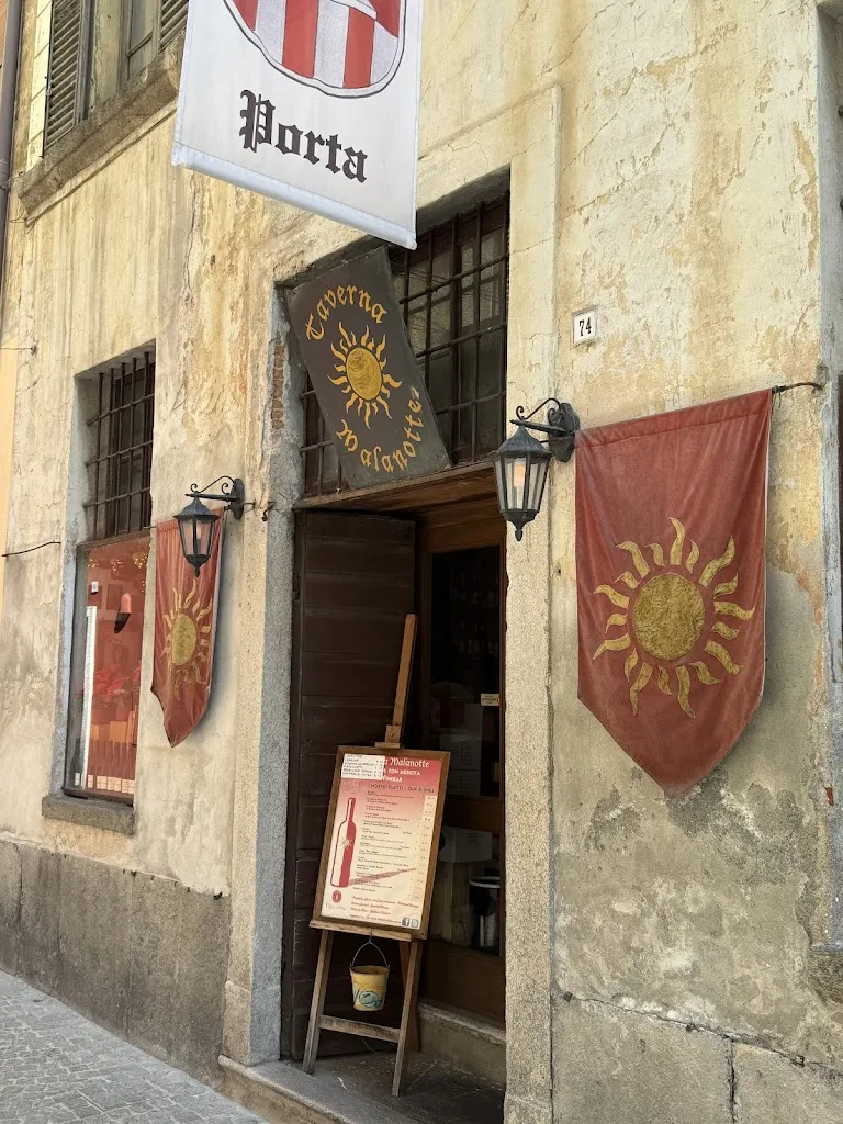 Taverna Malanotte_Bellano_slider_image_3