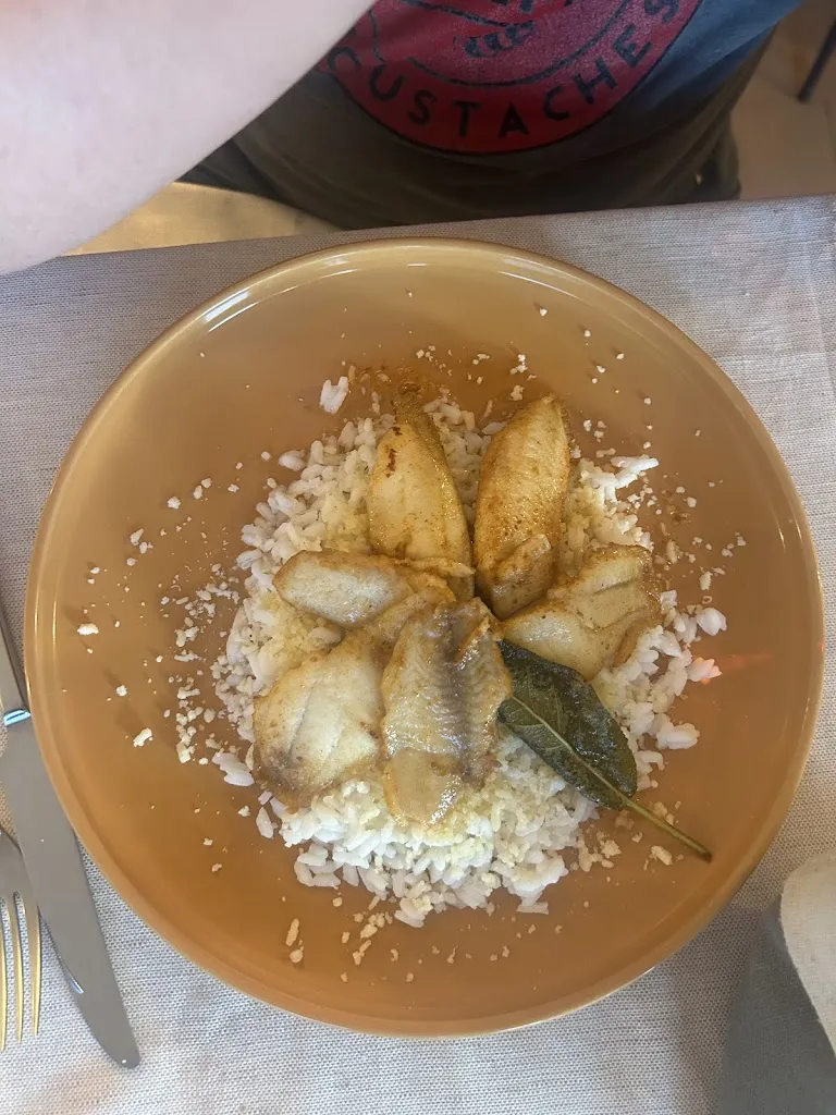 Salina Mathur_Ristorante La Darsena_Bellano_recensione