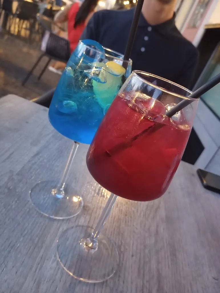 Anja Majstorovic_Da Roberta BAR CENTRALE_Bellano_review