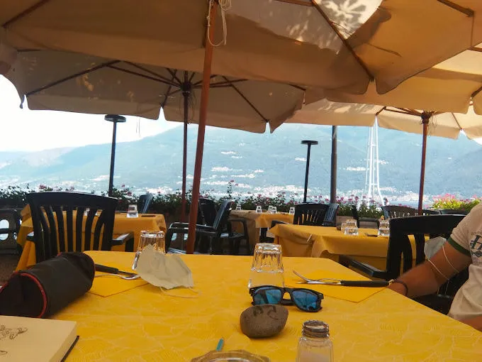 Ristorante Pizzeria Cavallo Bianco restaurant in Bellano