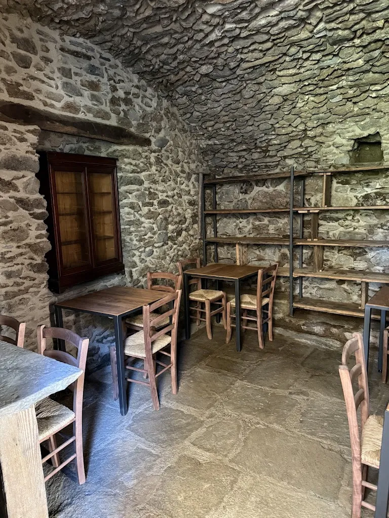 Trattoria Ca' Oro restaurant in Bellano