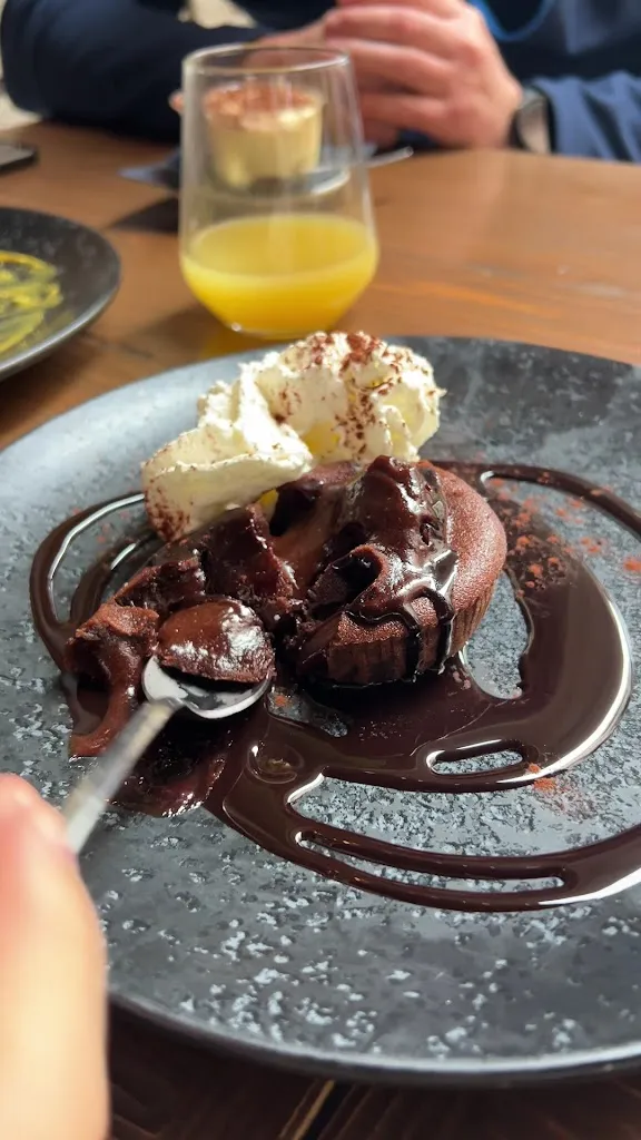 TRUTH WINE FOOD & DRINK_Bellano_slider_image_1