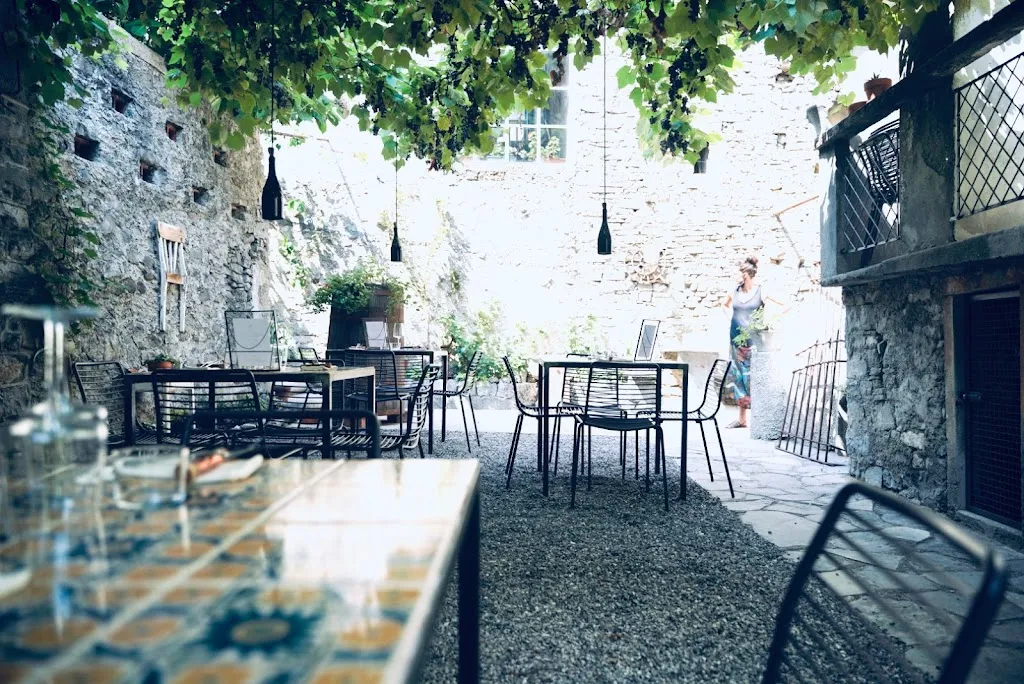 Semi di grano Home Restaurant_Bellano_slider_image_1