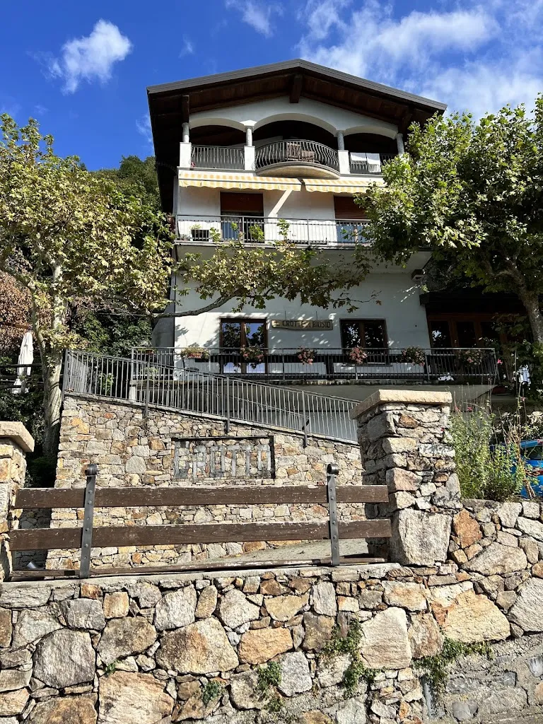 Dhoby The Golden_Crotto di Biosio_Bellano_review