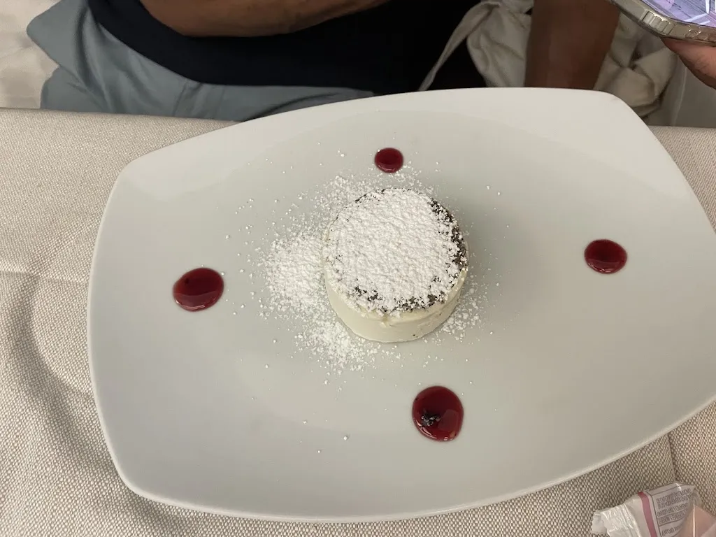 Tanya Vlaeva_Ristorante VarennaMonamour_Bellano_review