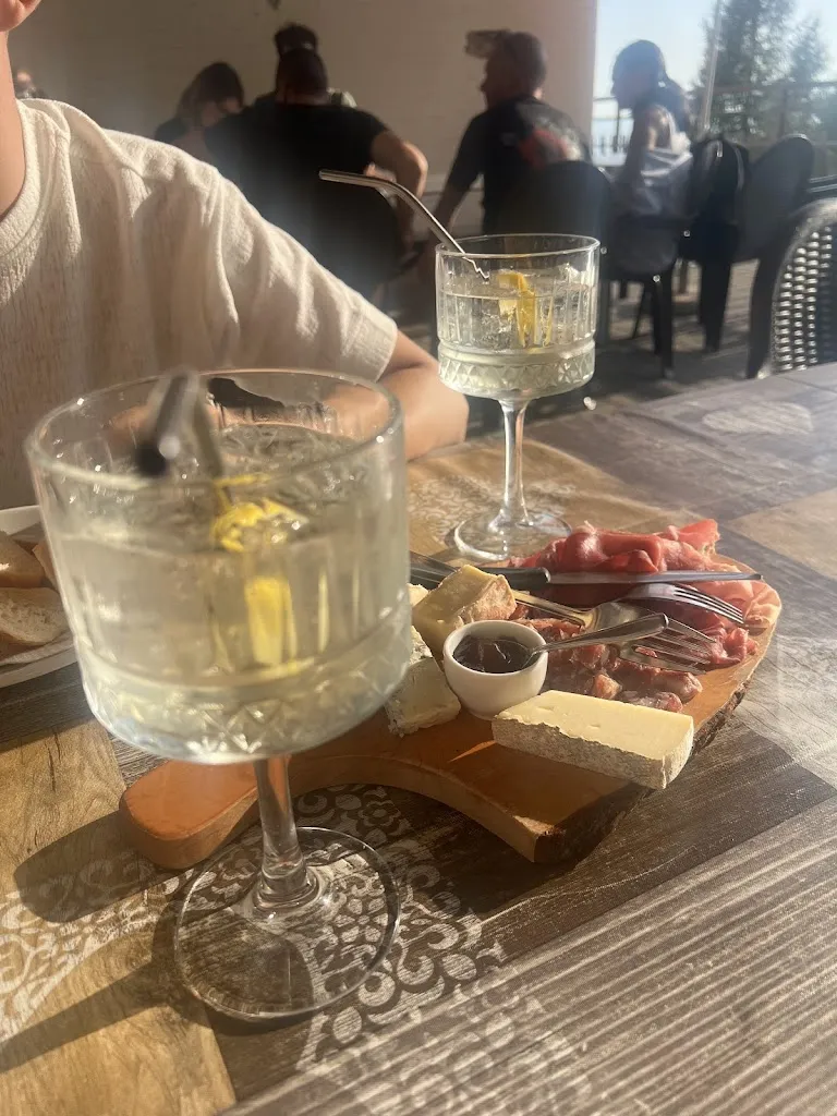 Davide Dagnino_Rifugio Shambalà - Alpe Giumello _Bellano_review