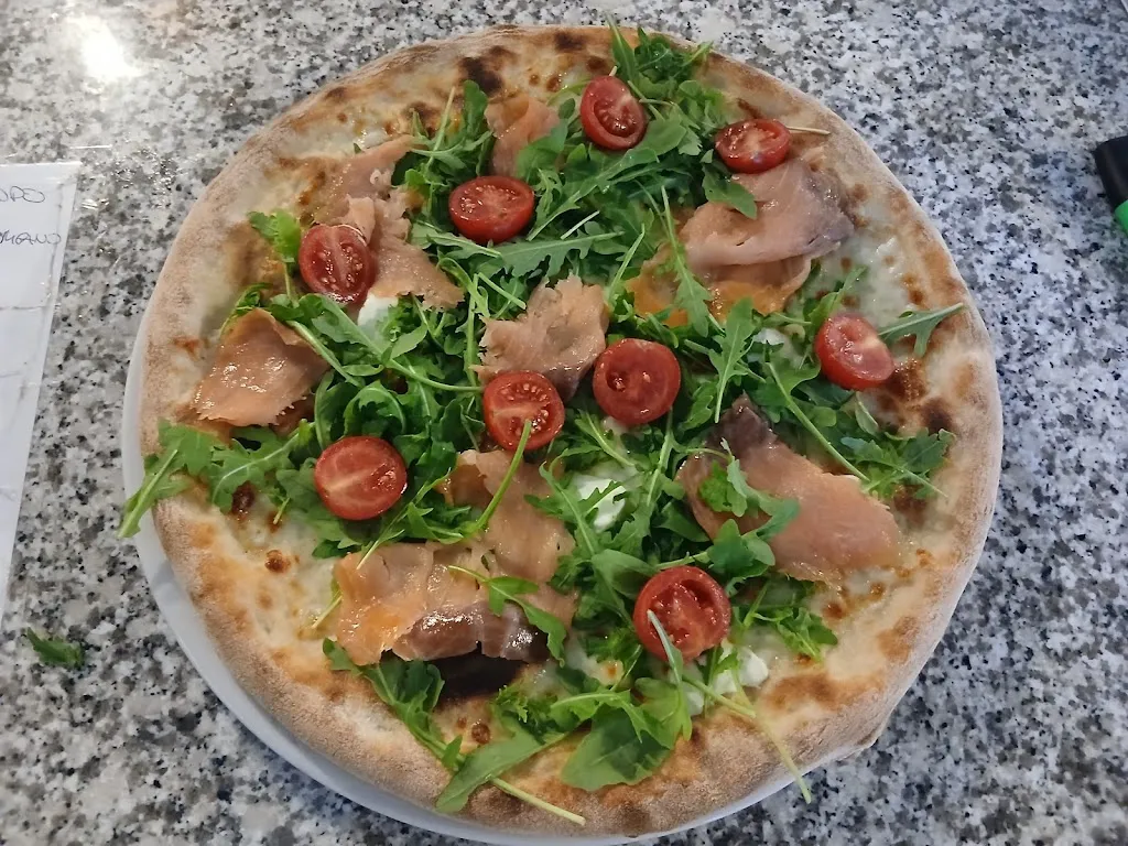 Piero pizza_Berzo San Fermo_slider_image_1