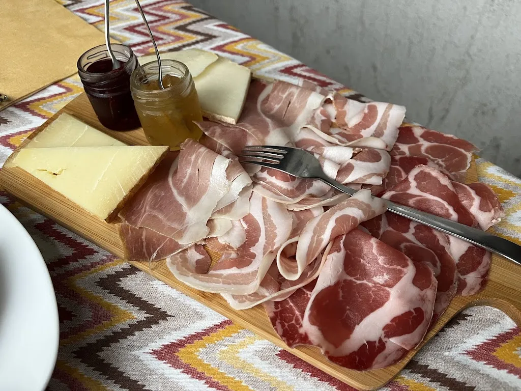 Ester Méryová_Trattoria della Pina_Berzo_review