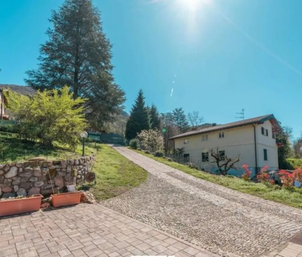 Vacabruz Apartment_Besano_slider_image_3