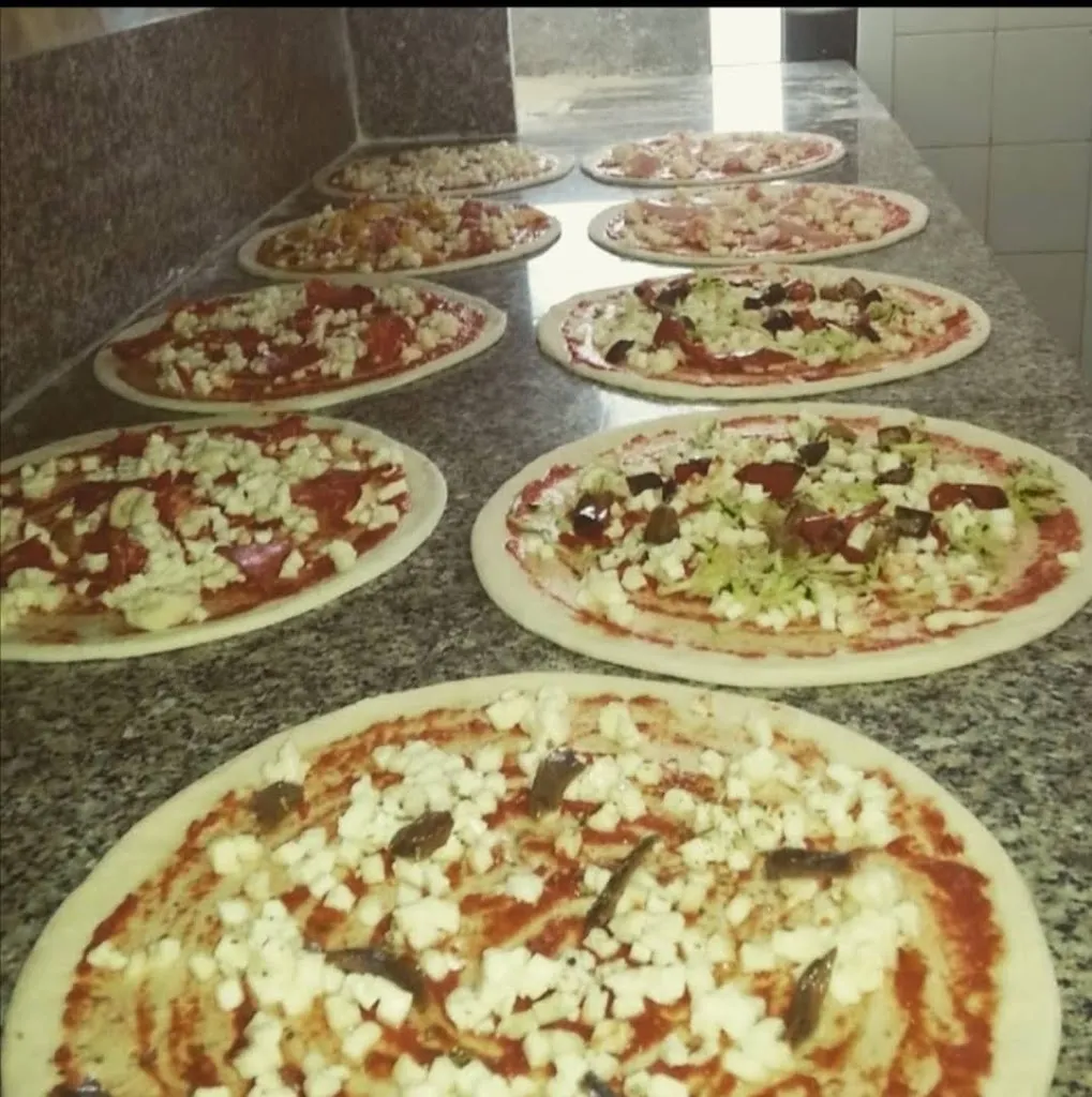 Menu_Pizza Più_Besnate_image_8