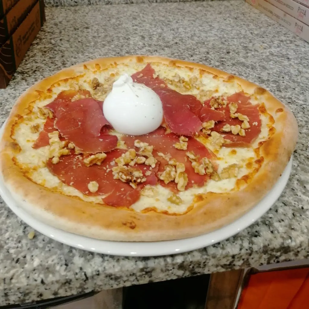 Menu_Pizza Più_Besnate_image_9