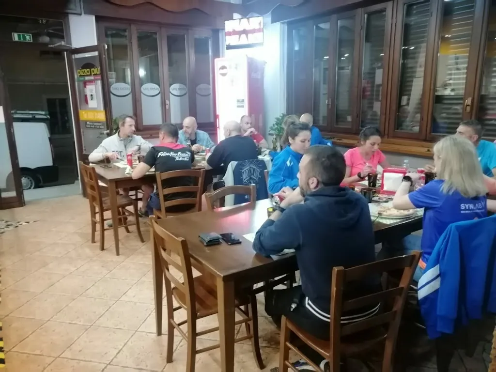 Pizza Più restaurant in Besnate