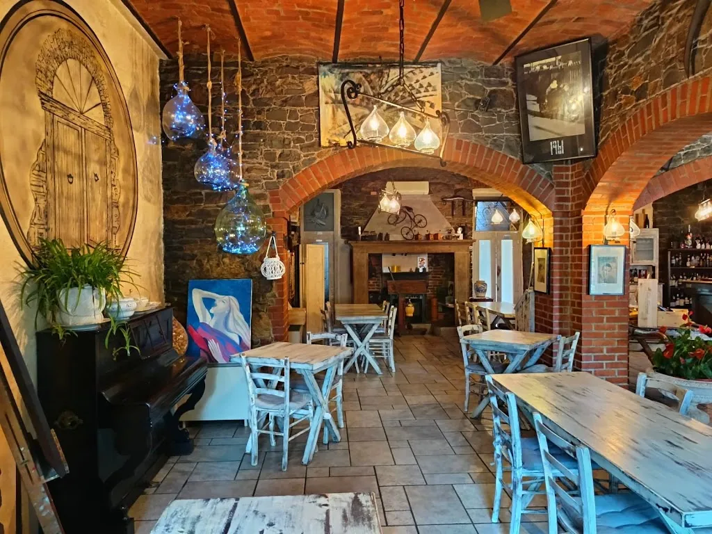 Osteria Della Purtascia restaurant in Besozzo